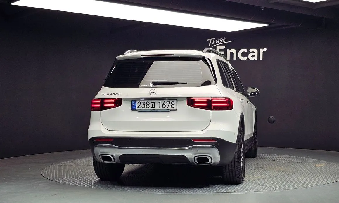 Mercedes-Benz GLB-Class — фото 3
