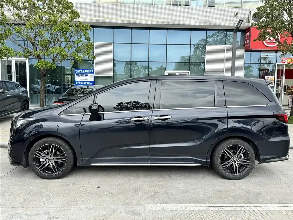 Honda Odyssey — фото 6