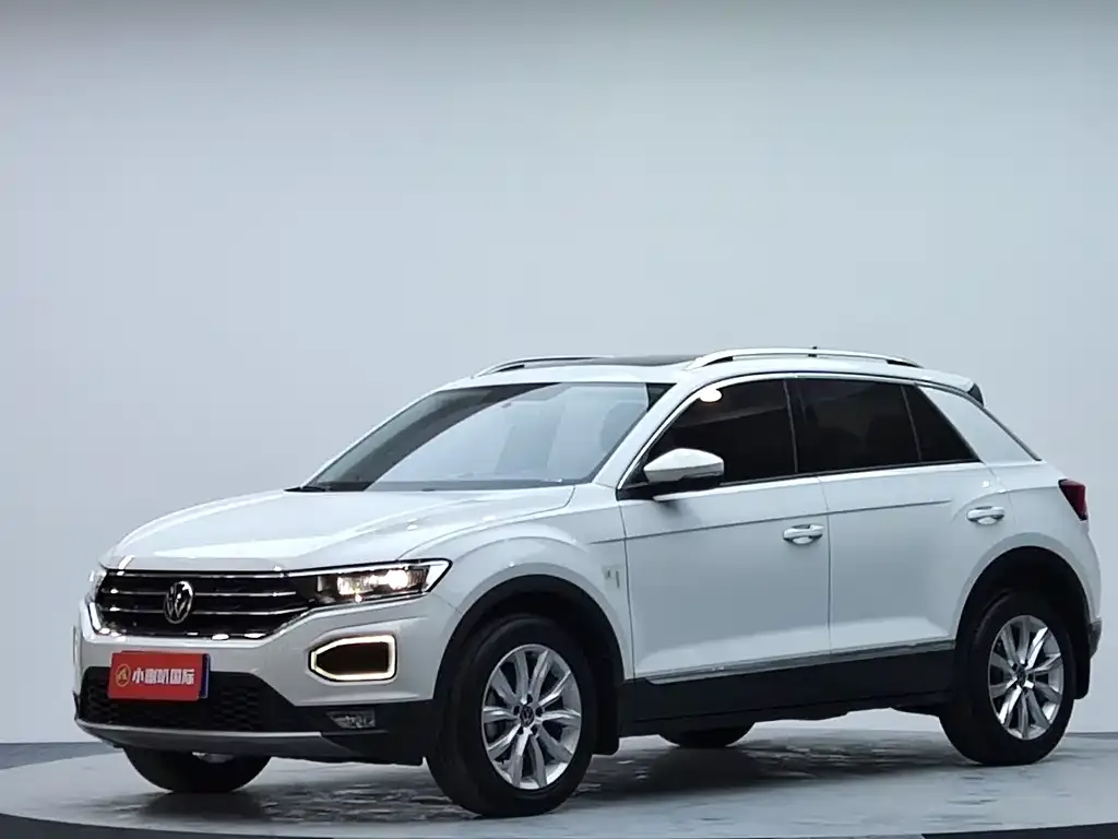 Volkswagen T-Roc — фото 1
