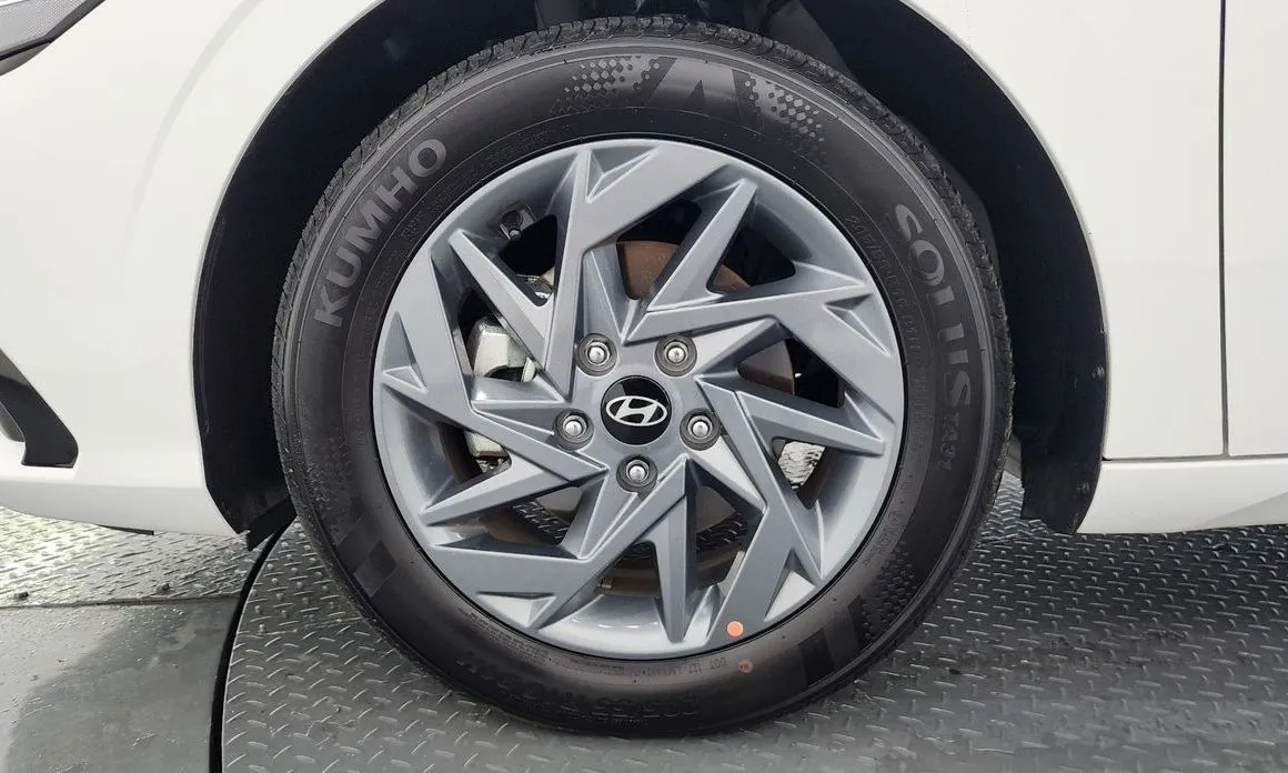 Hyundai AVANTE — фото 10