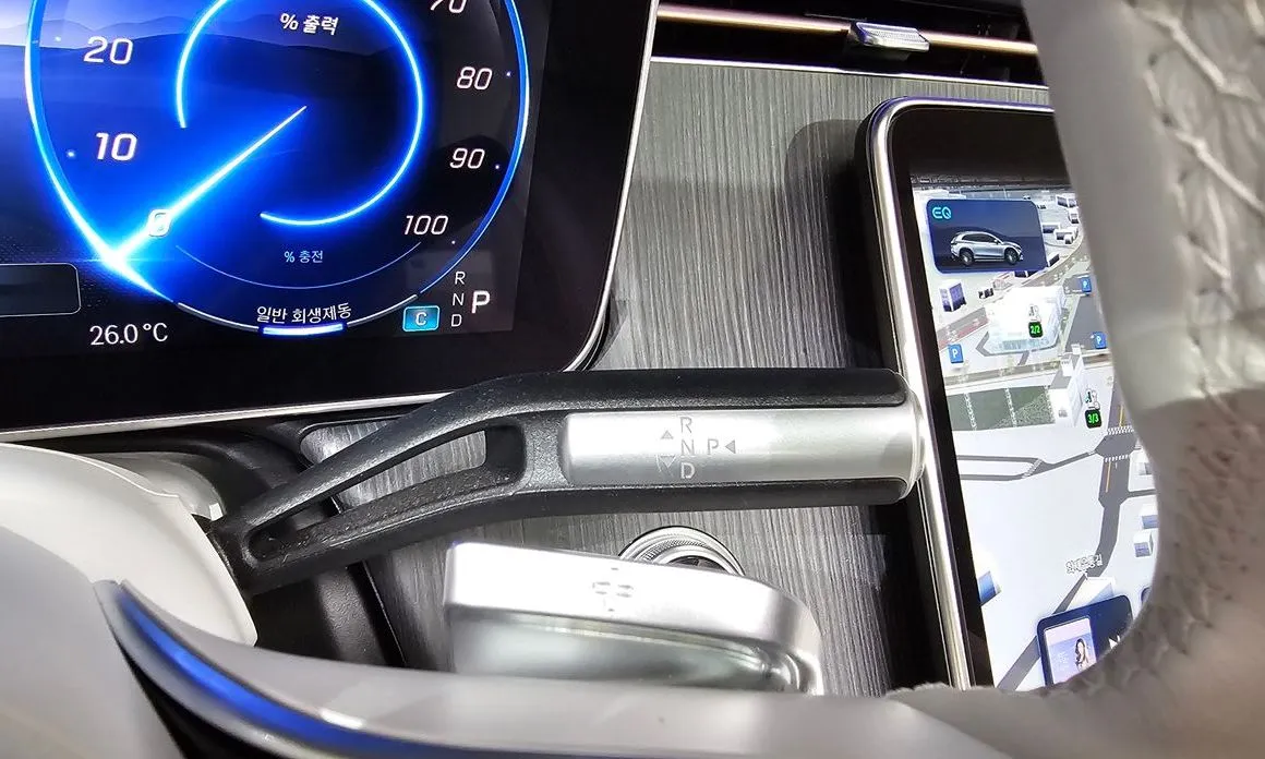 Mercedes-Benz EQS 2023 из KR, фото 10