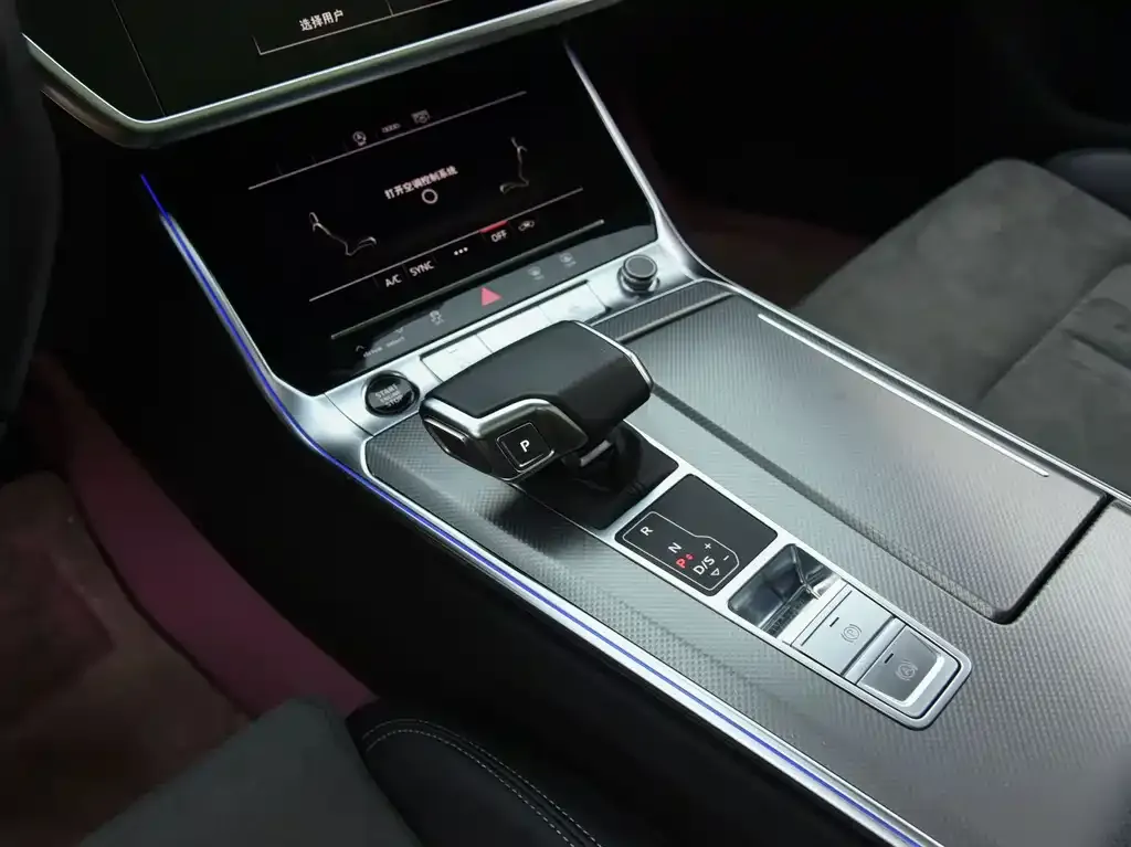 Audi A6L — фото 8