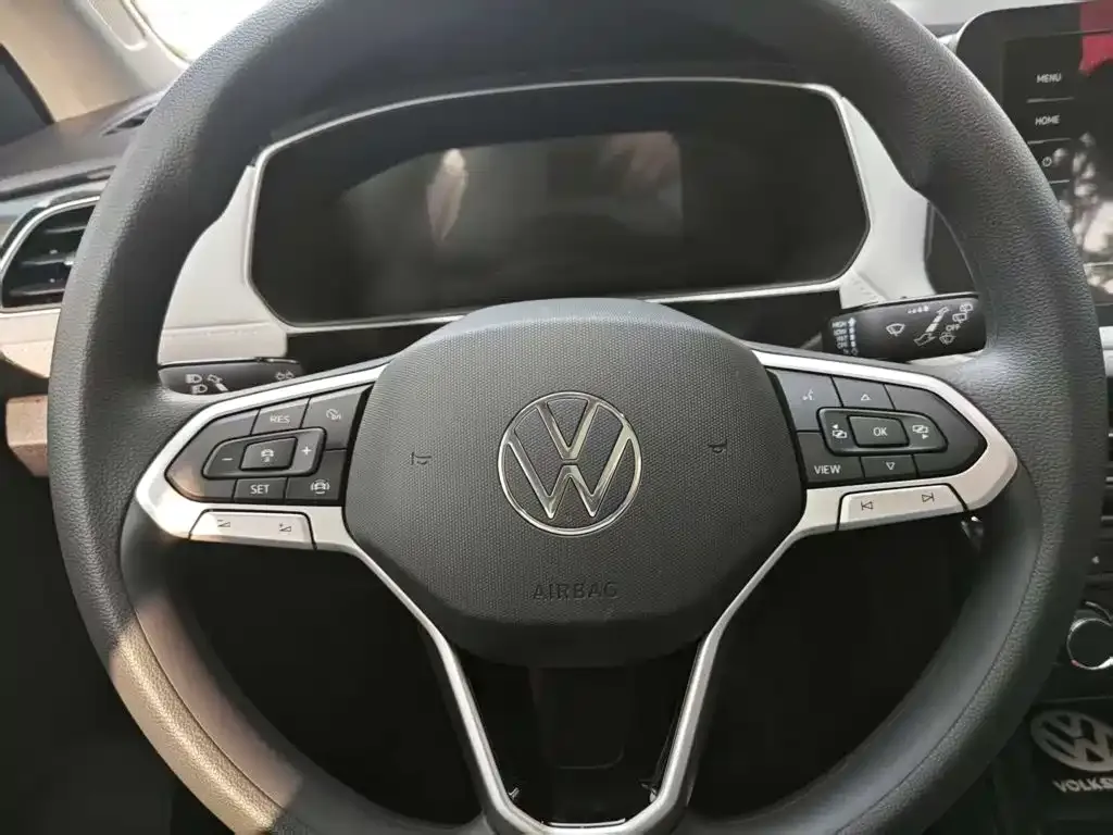 Volkswagen Tharu — фото 5