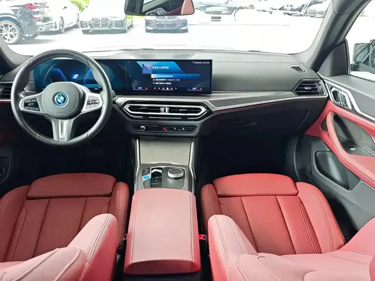 BMW i4 — фото 10
