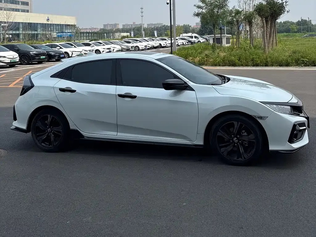 Honda Civic — фото 10