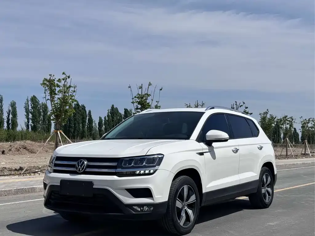 Volkswagen Tharu — фото 1