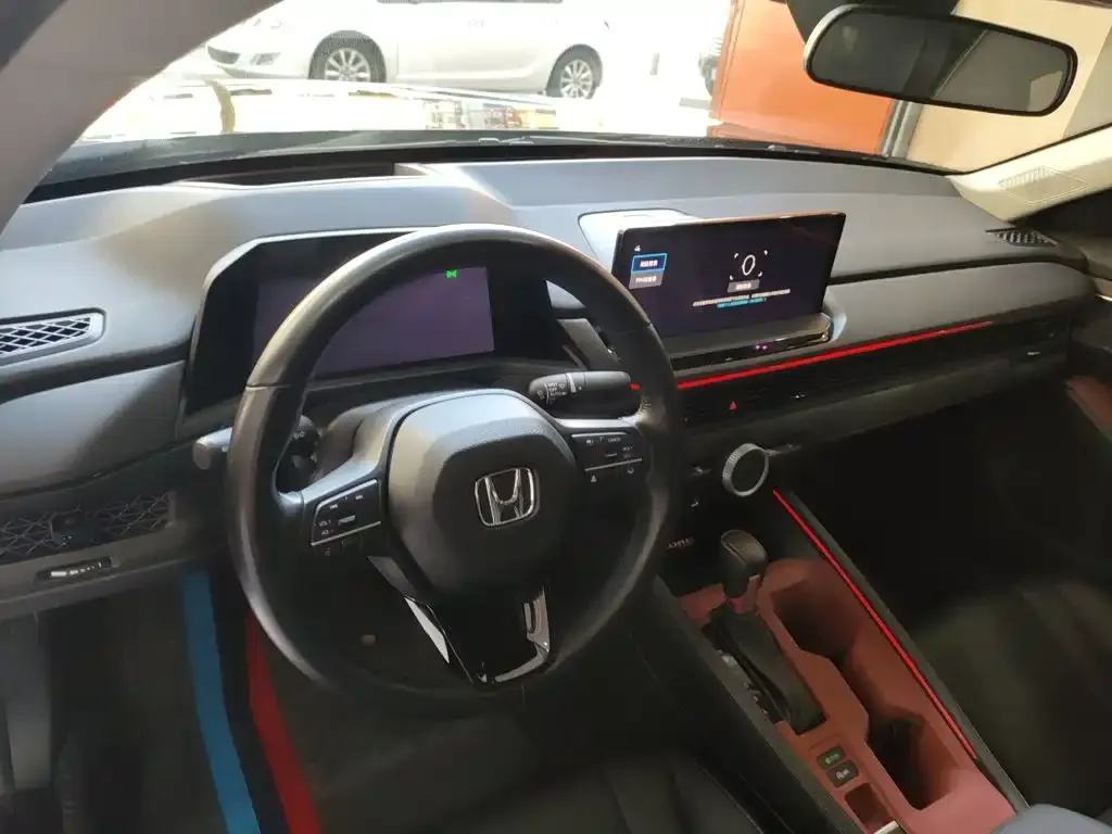 Honda Accord — фото 10