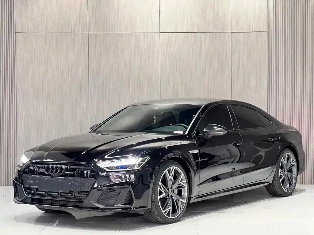 Audi A7L — фото 1