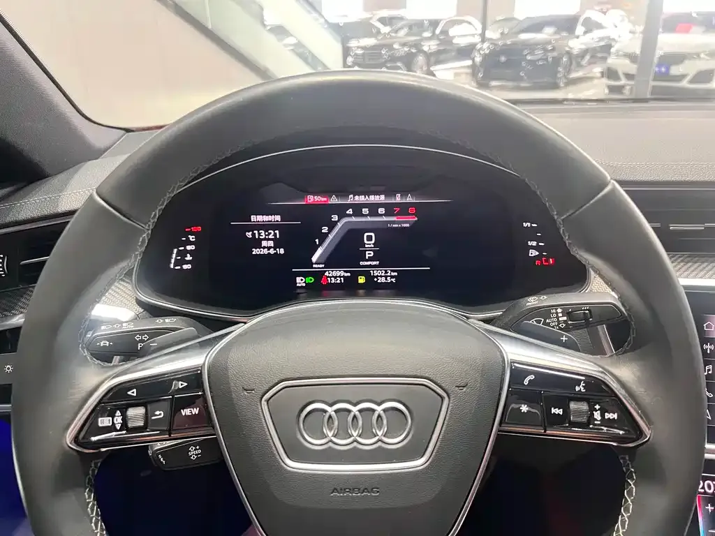 Audi A7L — фото 2