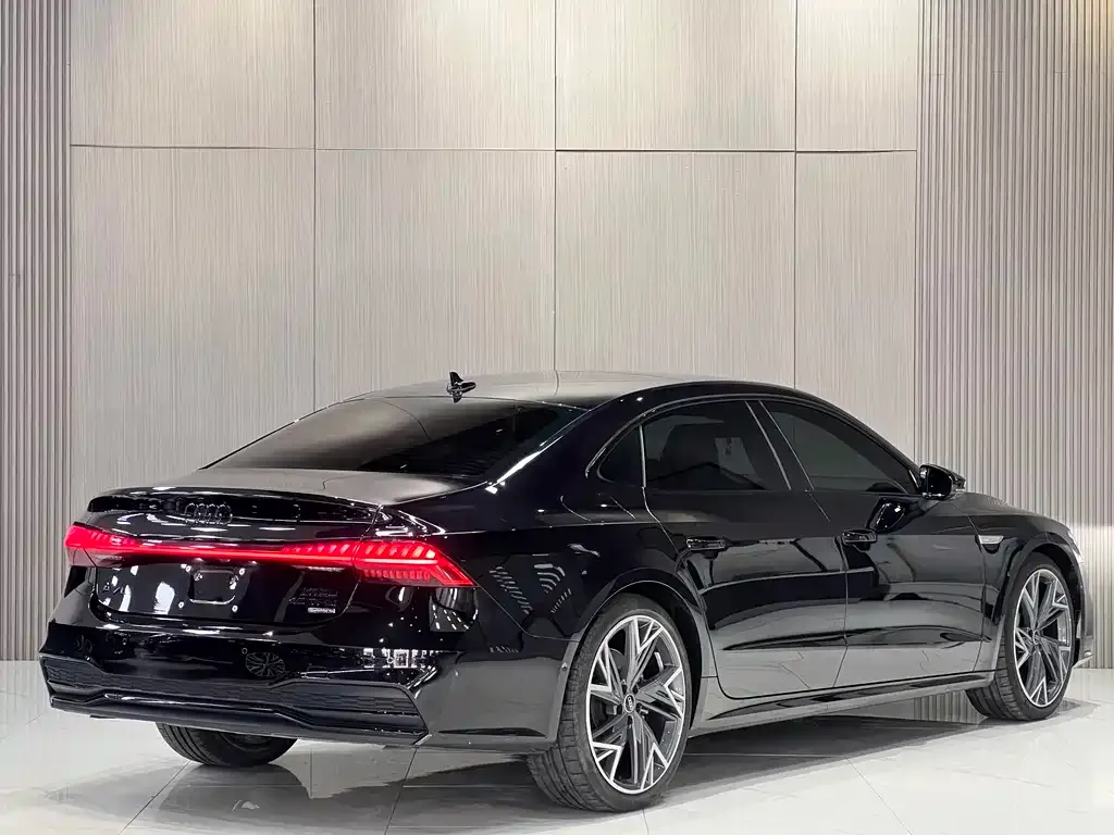 Audi A7L — фото 4