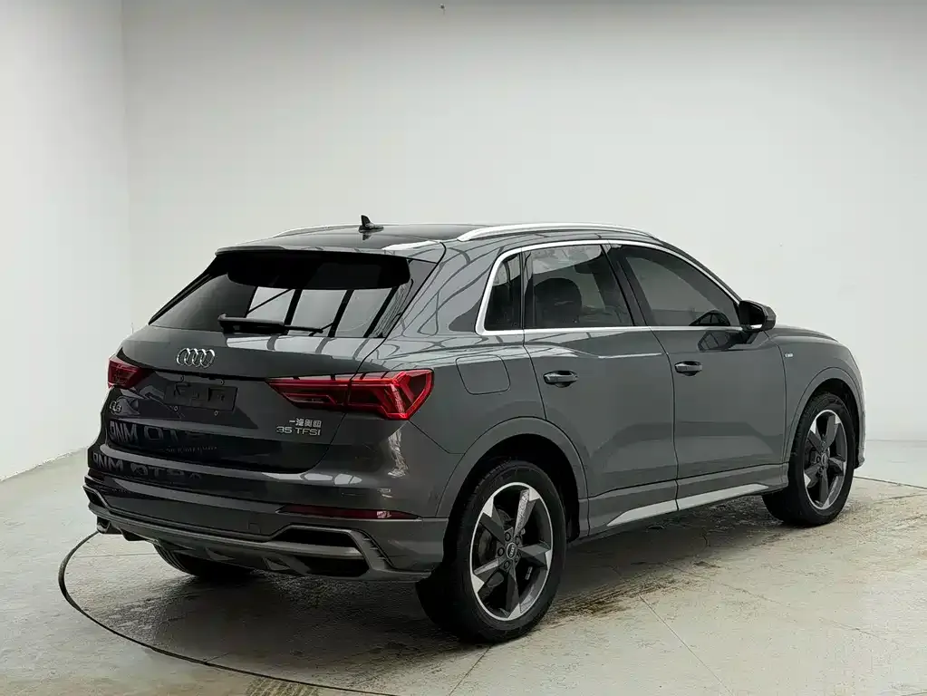 Audi Q3 — фото 8