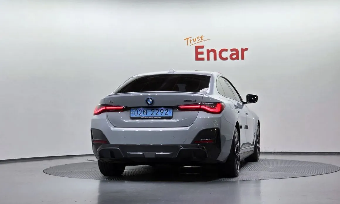 BMW i4 — фото 3