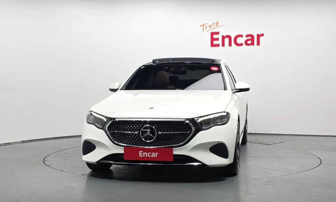 Mercedes-Benz E-Class 2024 из KR, фото 2