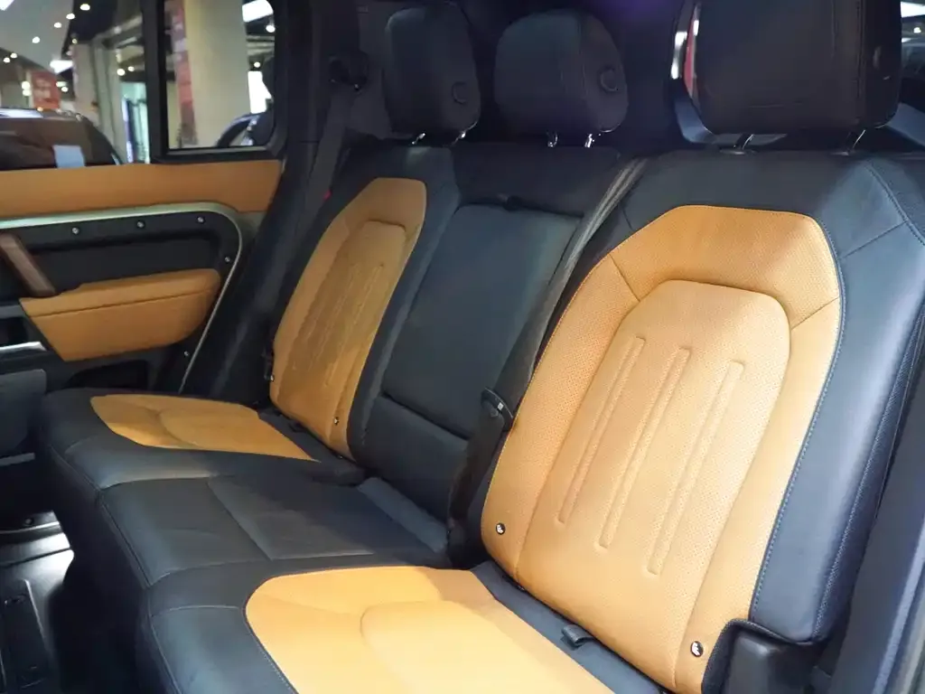 Land Rover Defender — фото 2
