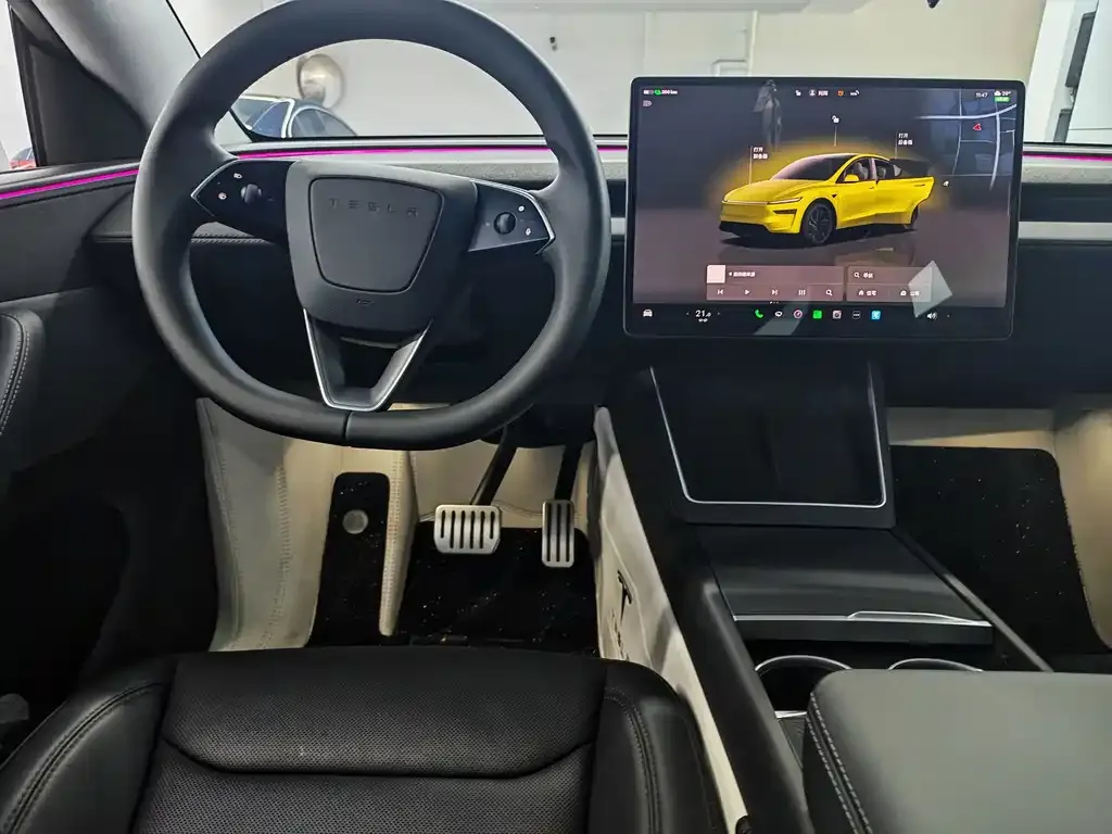 Tesla Model Y — фото 10