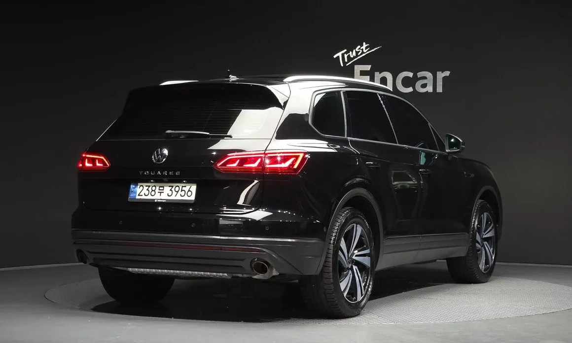 Volkswagen Touareg — фото 2