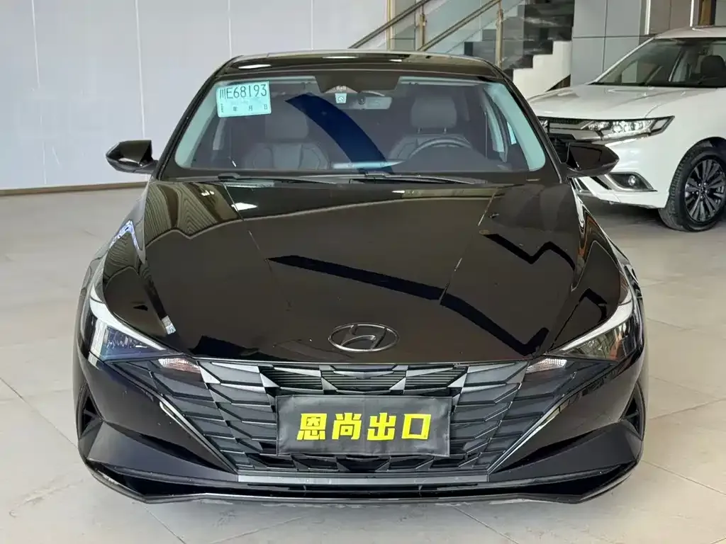 Hyundai Elantra — фото 10
