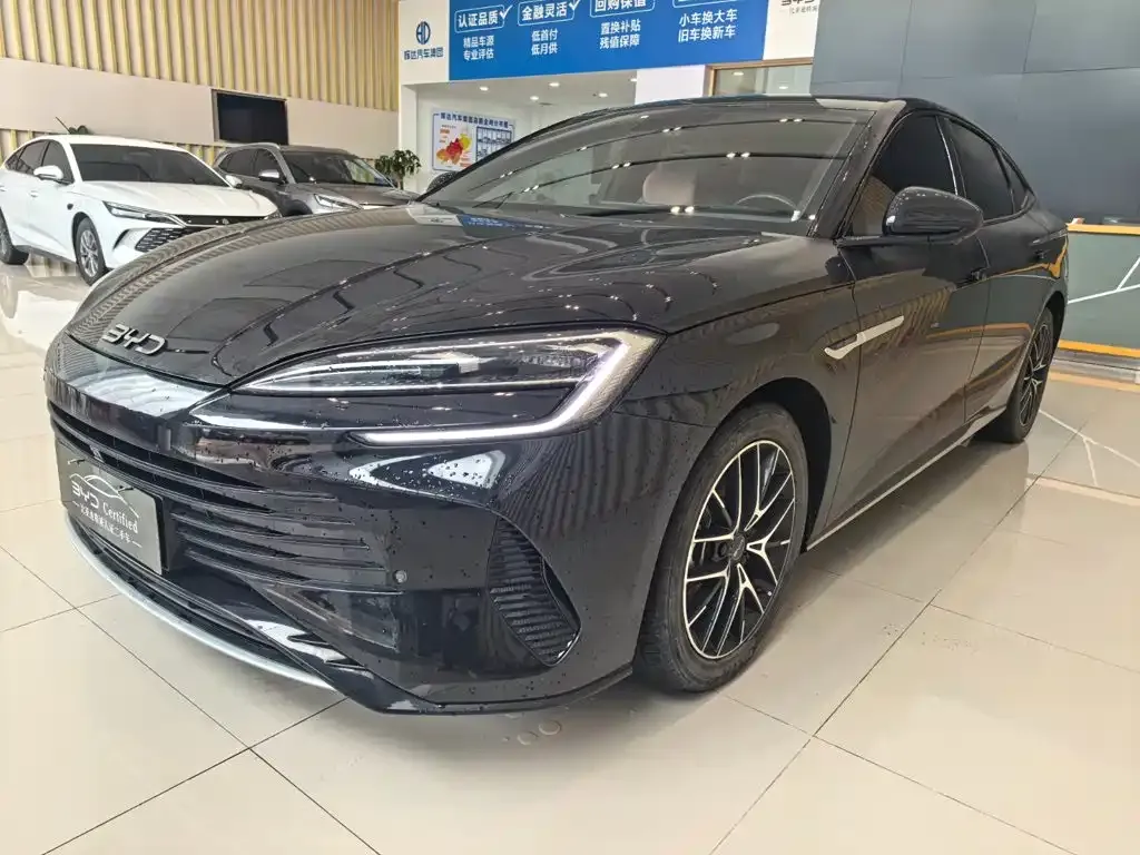 BYD Seal — фото 1