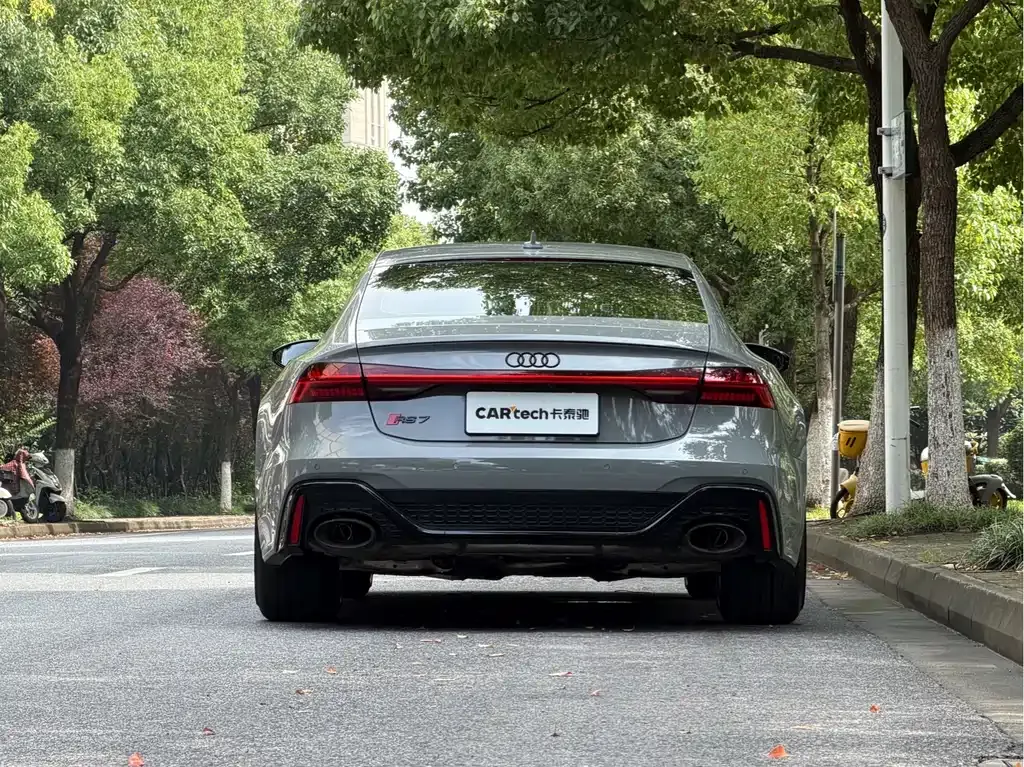 Audi RS 7 — фото 4
