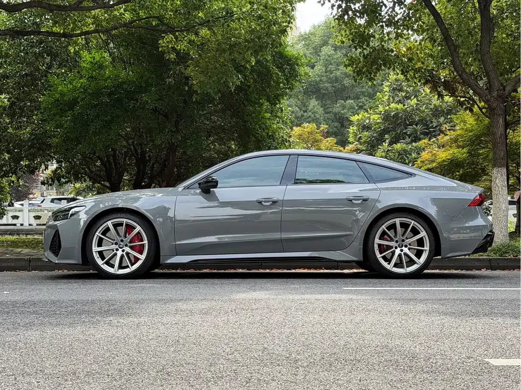 Audi RS 7 — фото 6