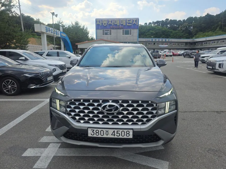 Hyundai Santafe — фото 1