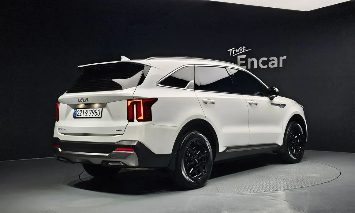 Kia Sorento — фото 6