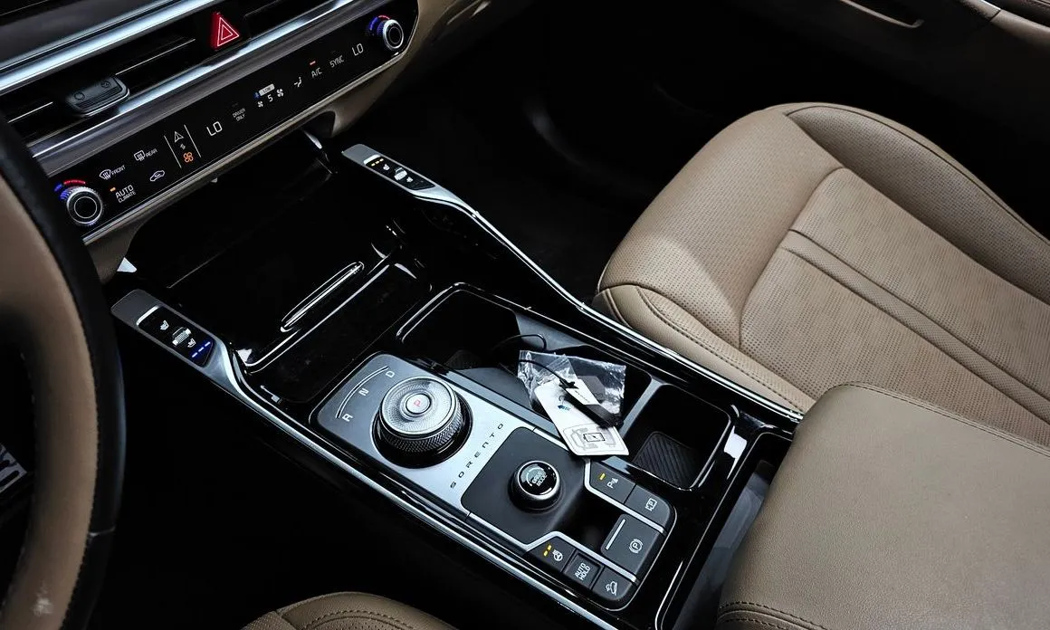 Kia Sorento — фото 9