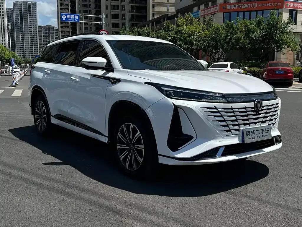 Changan CS75PLUS — фото 10