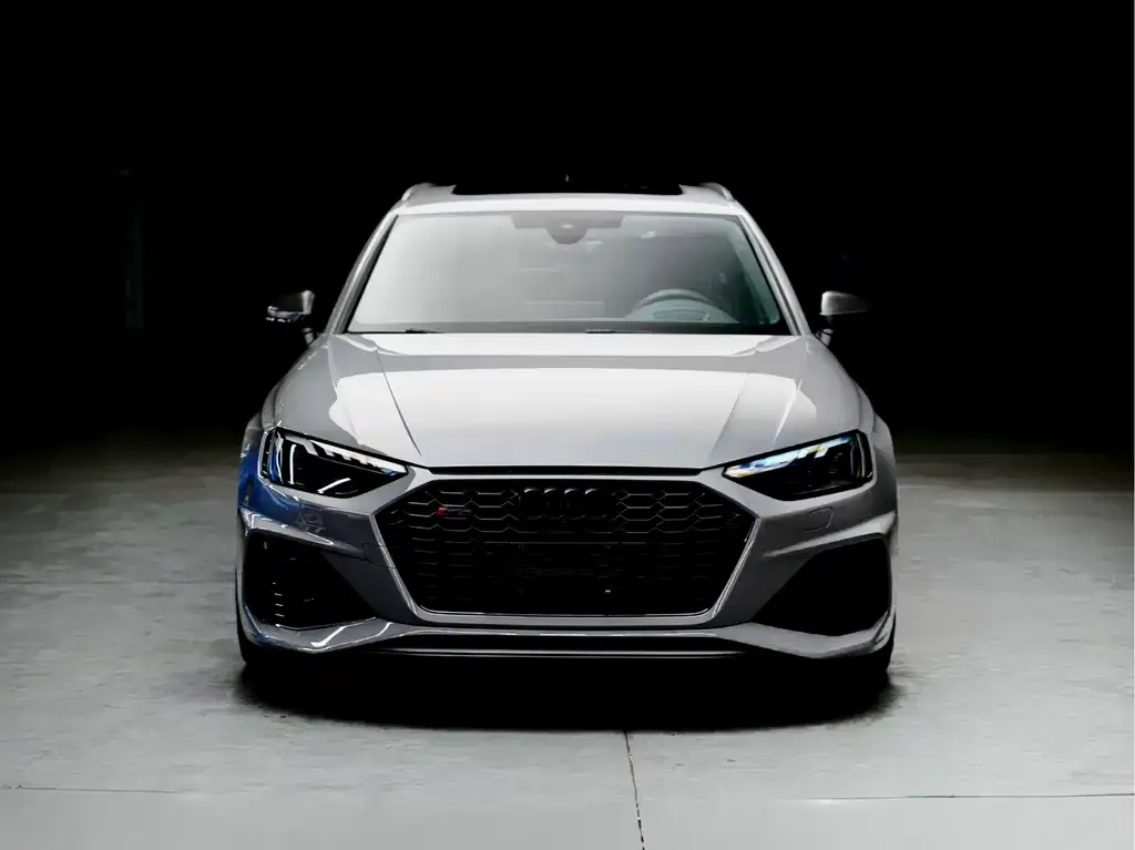 Audi RS 4 — фото 5