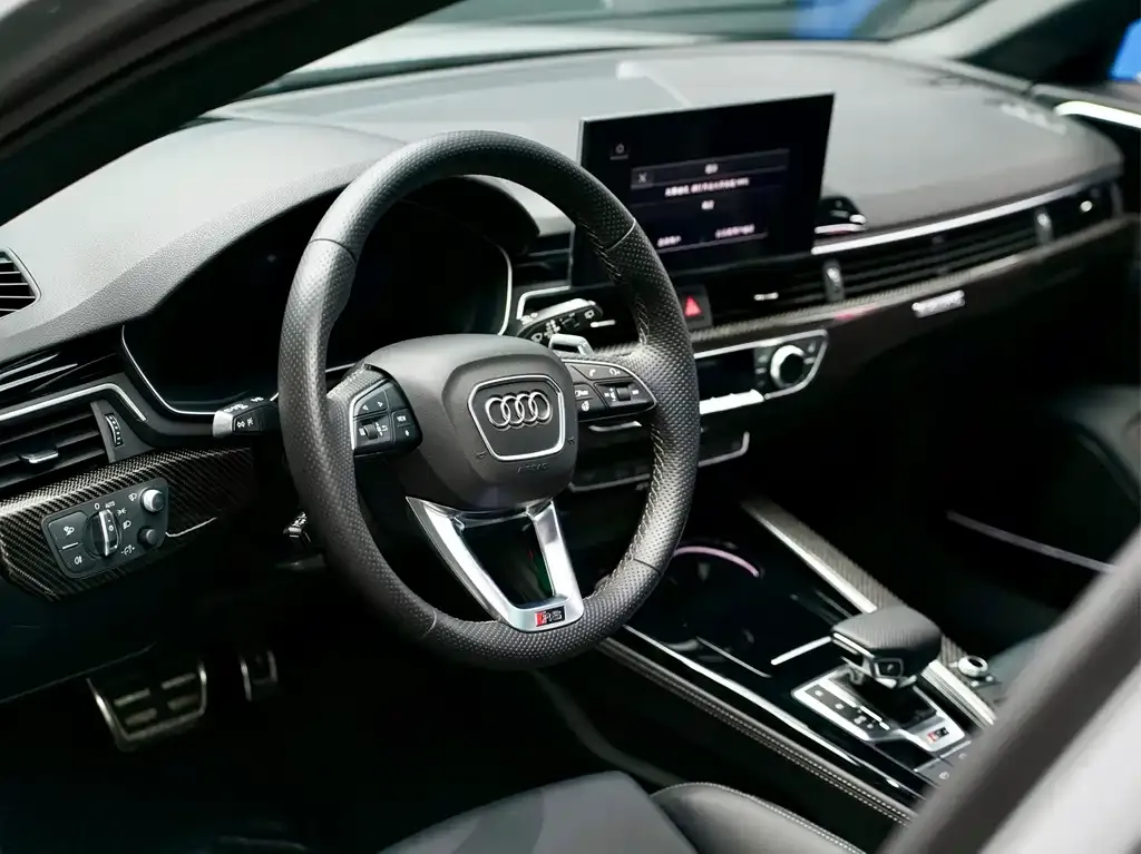 Audi RS 4 — фото 9