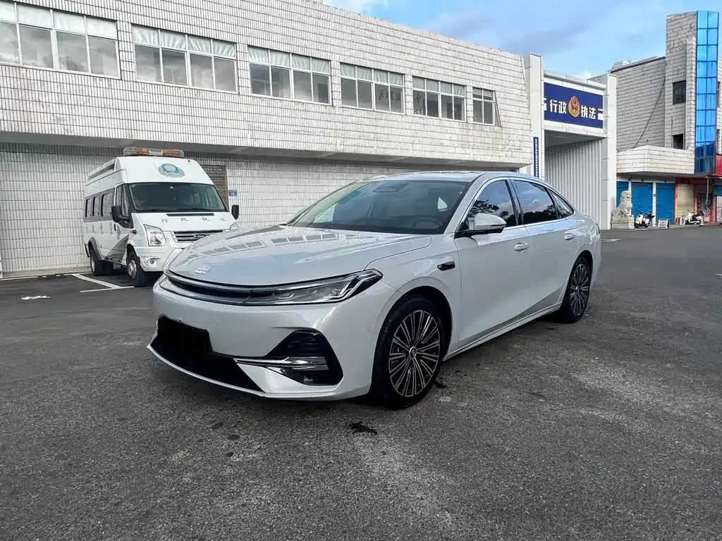 Geely 银河A7 EM