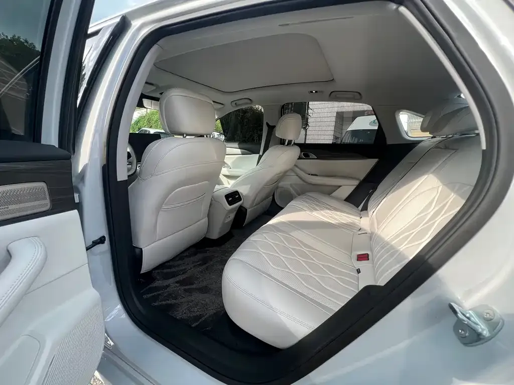 Geely 银河A7 EM 2025 из CN, фото 2
