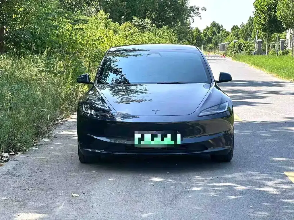 Tesla Model 3 — фото 3