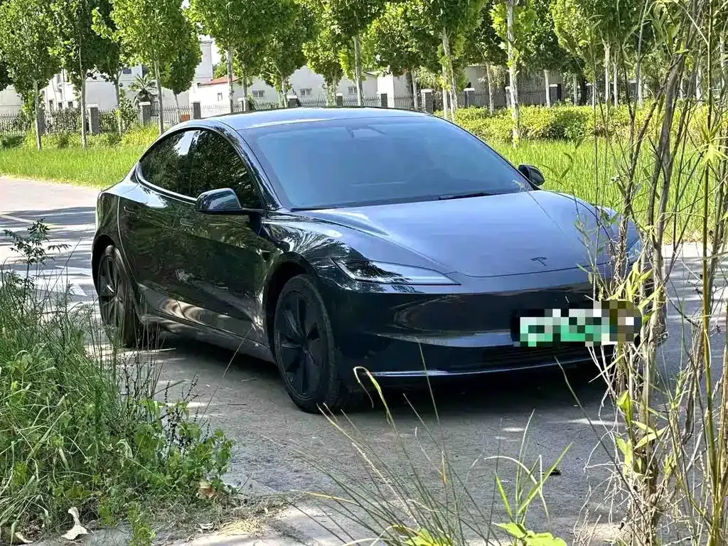 Tesla Model 3 — фото 6