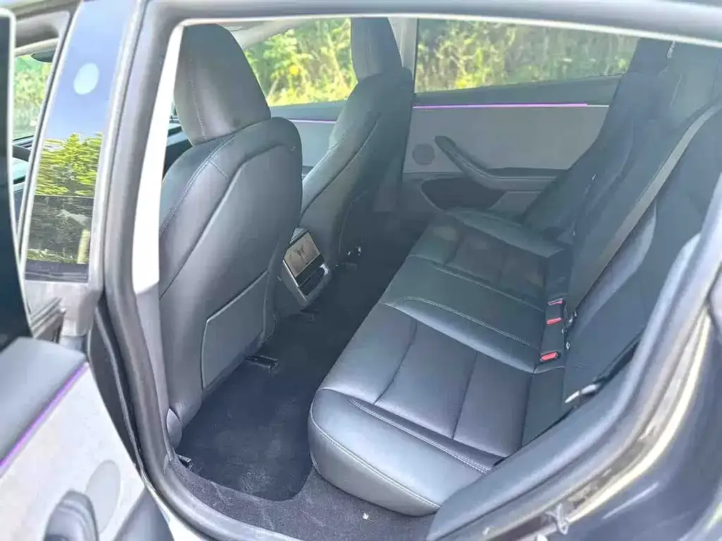 Tesla Model 3 — фото 2