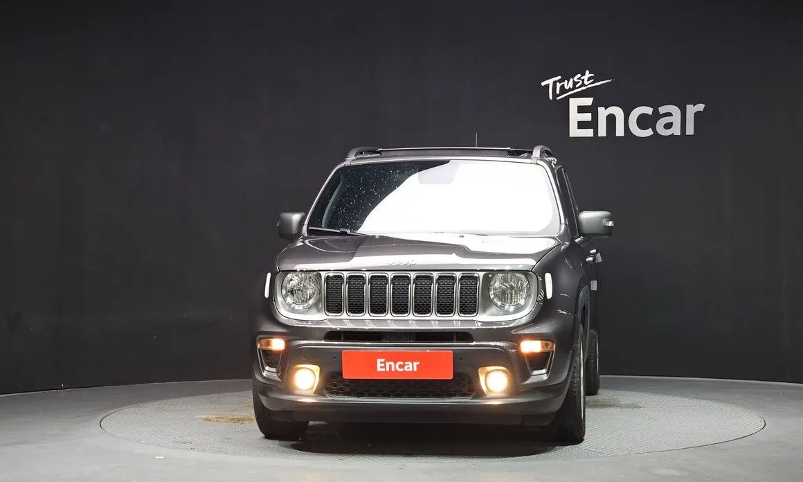 Jeep Renegade — фото 2