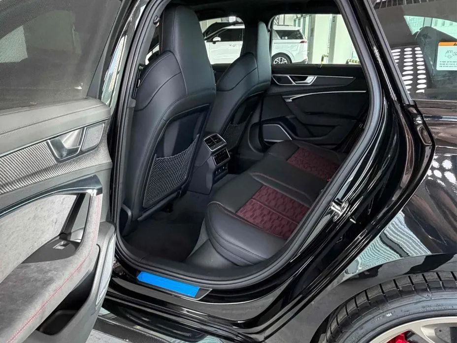 Audi RS6 2026 из KR, фото 3