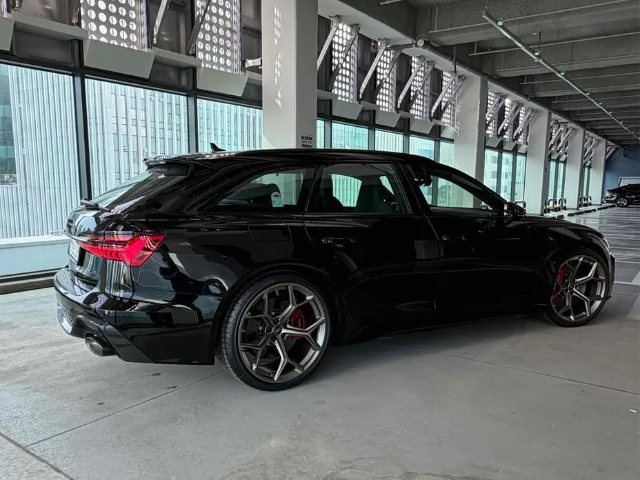Audi RS6 2026 из KR, фото 10