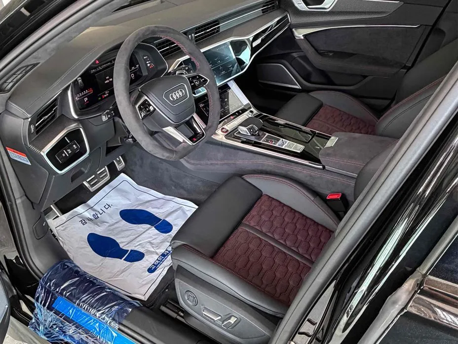 Audi RS6 2026 из KR, фото 2