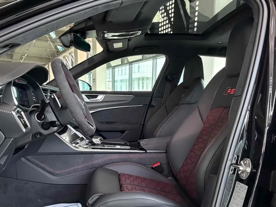 Audi RS6 2026 из KR, фото 9
