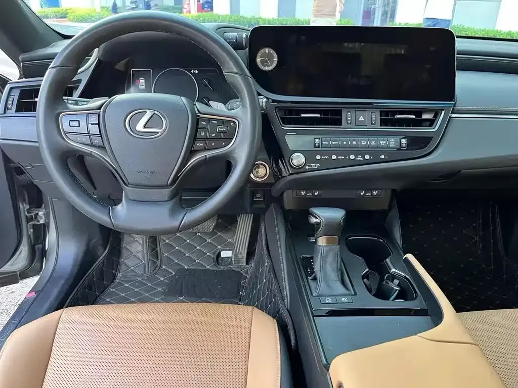 Lexus ES — фото 10