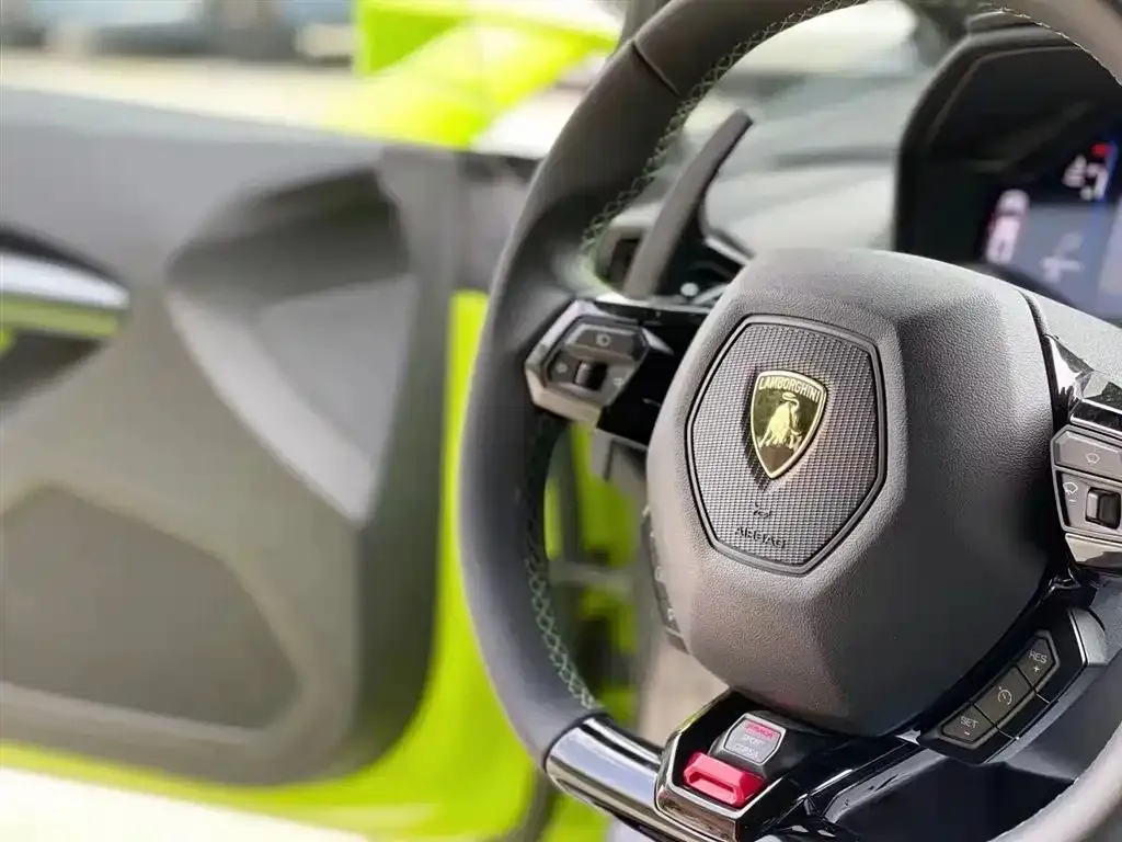 Lamborghini Huracan — фото 7