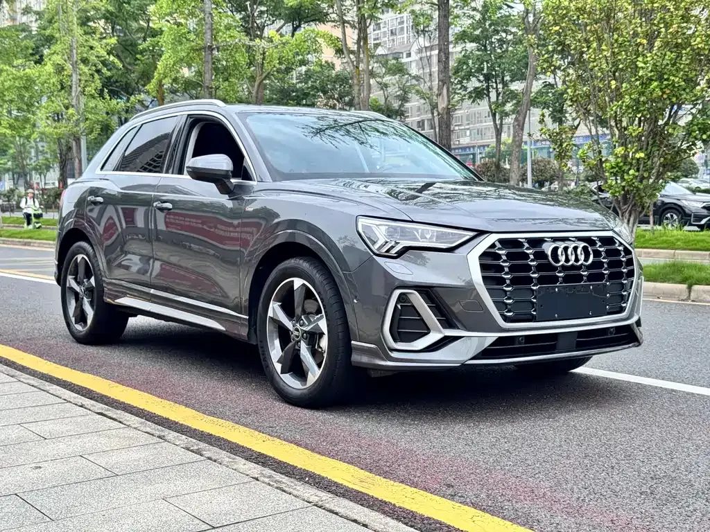 Audi Q3 — фото 8