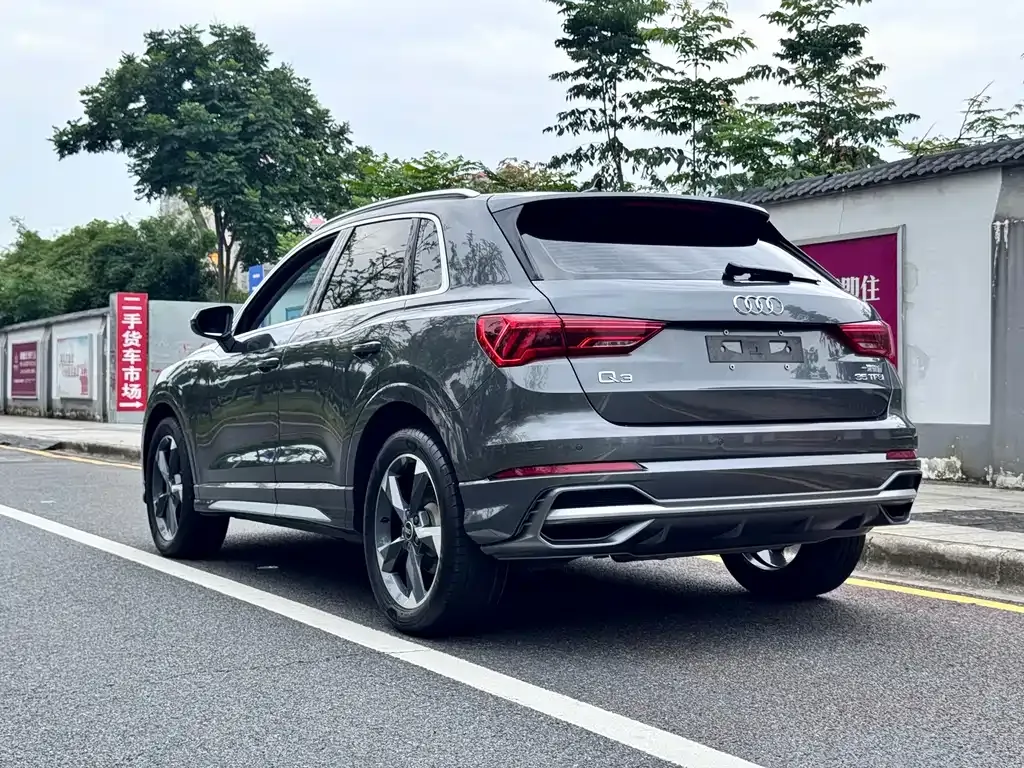 Audi Q3 — фото 7