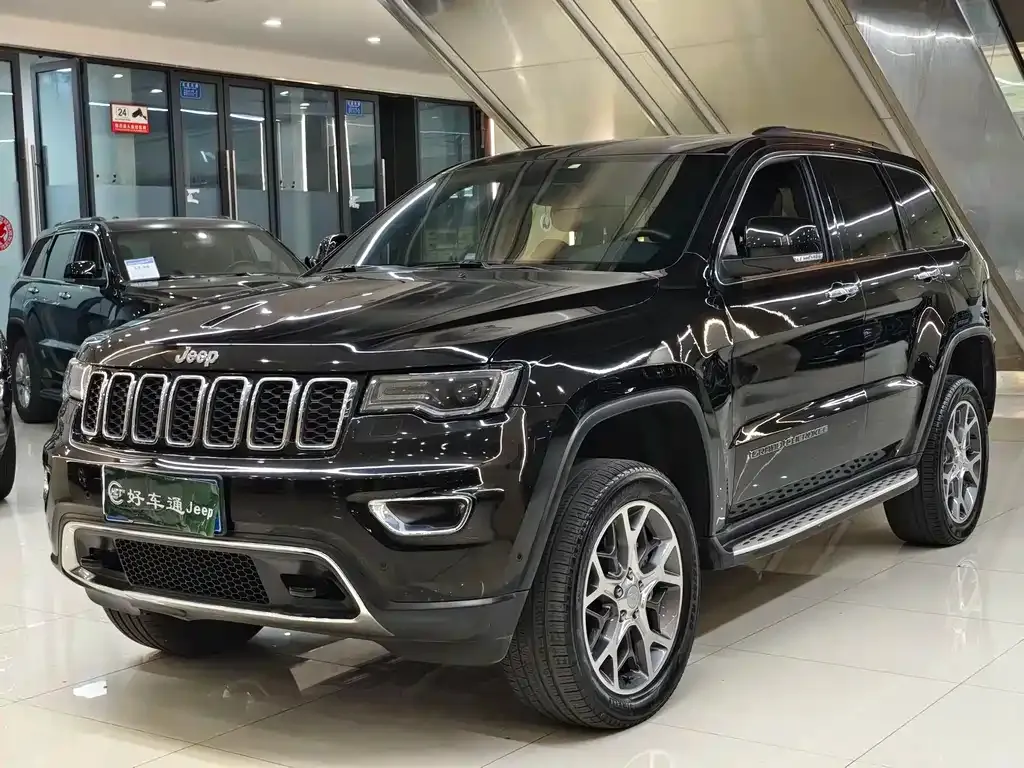 Jeep Grand Cherokee (Import) — фото 1