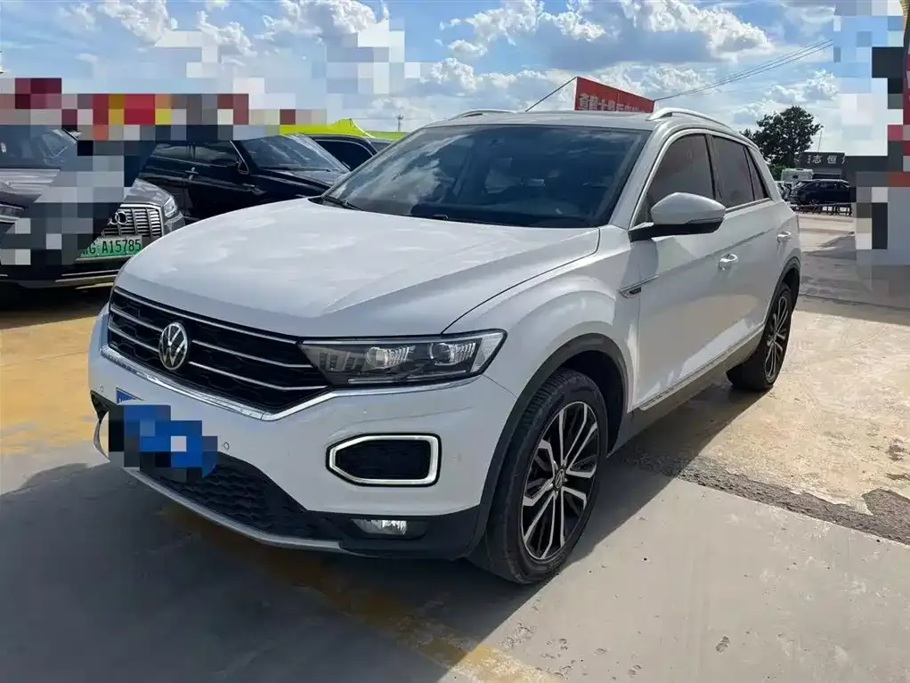 Volkswagen T-Roc — фото 1