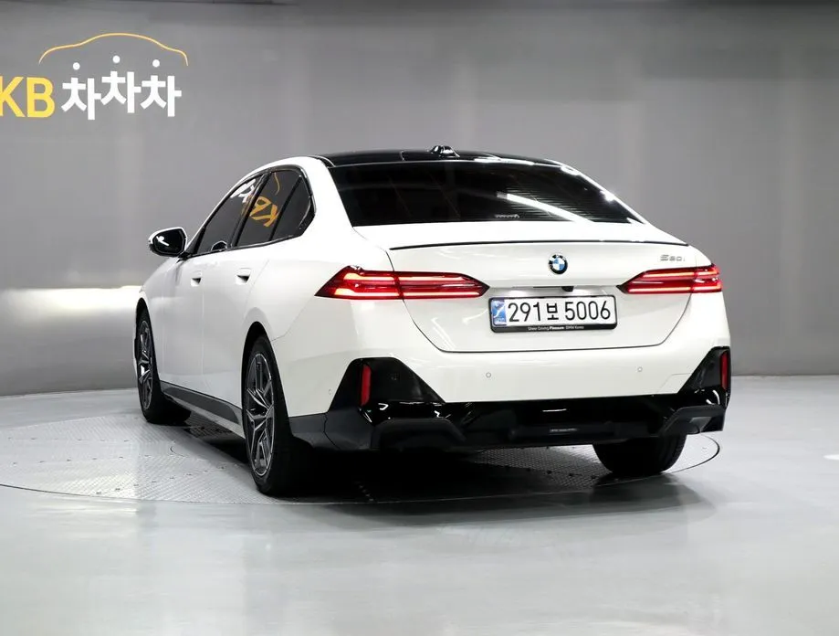 BMW 5-Series 2026 из KR, фото 3