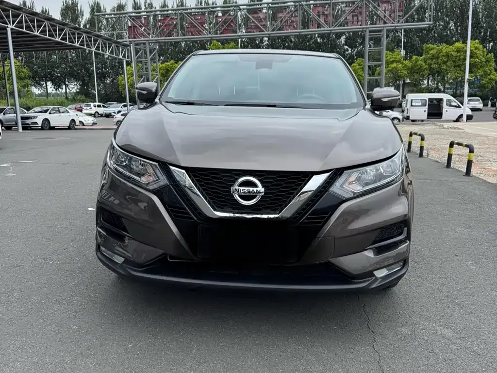 Nissan Qashqai — фото 10