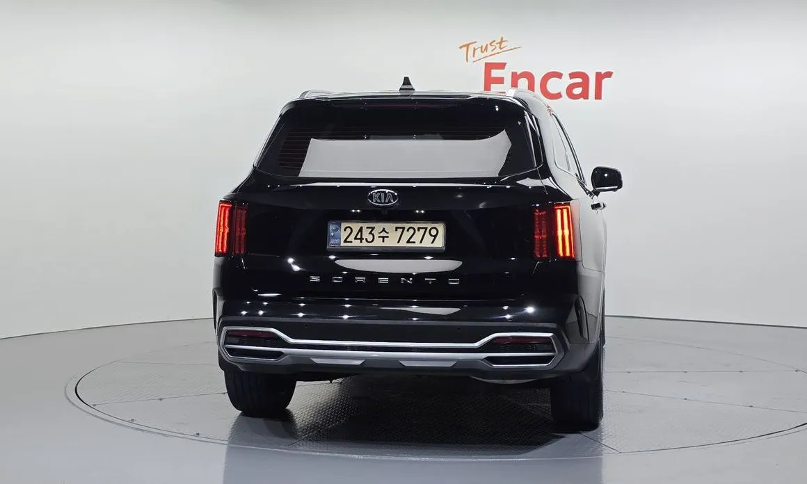 Kia Sorento — фото 8