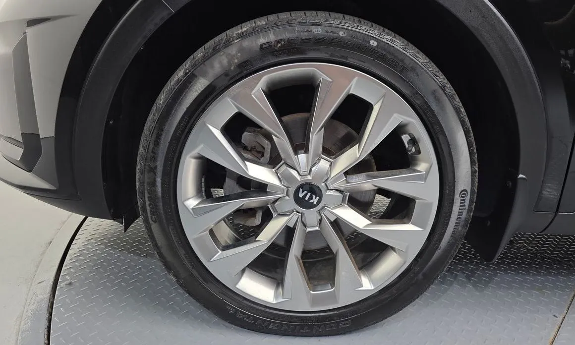 Kia Sorento — фото 6